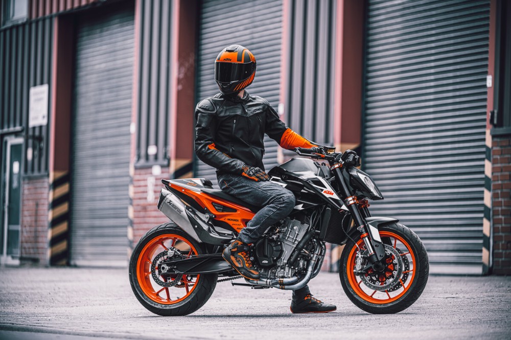 2023 KTM 890 DUKE